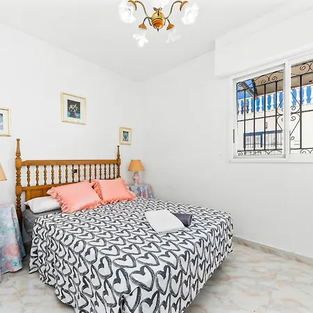 Feriehus The Lemon Tree House *